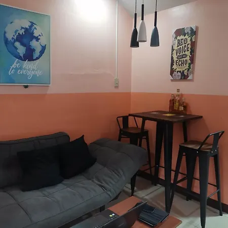 Haus Of Emerald Studio Condo - Deca Tipolo